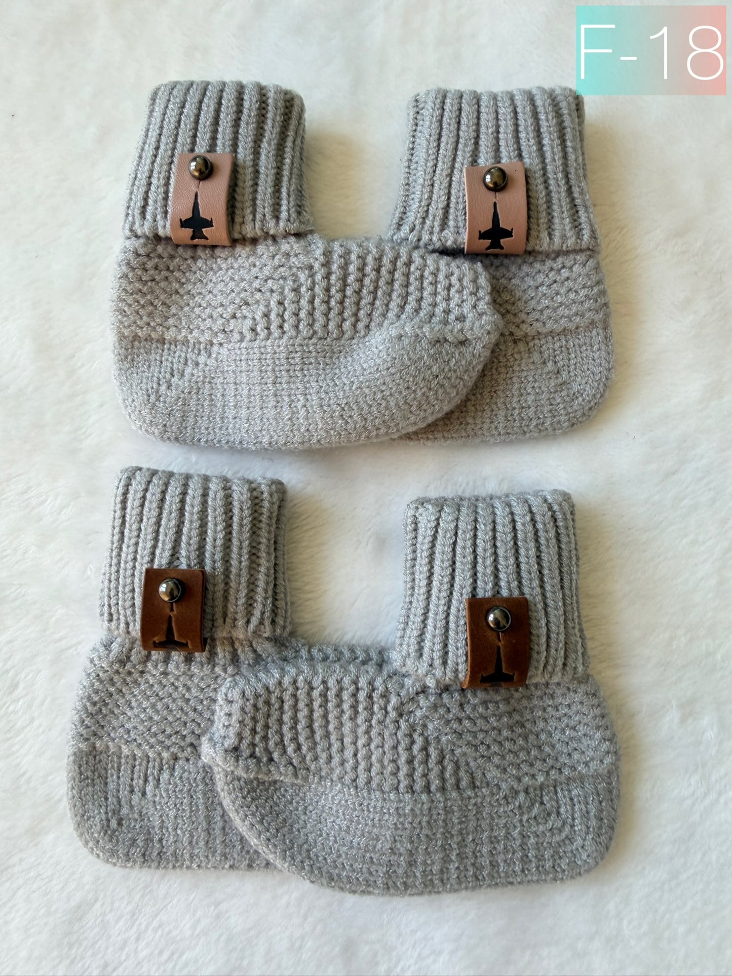 F/A-18E Superhornet Fighter Jet Baby Gift Set Box in TAUPE GREY
